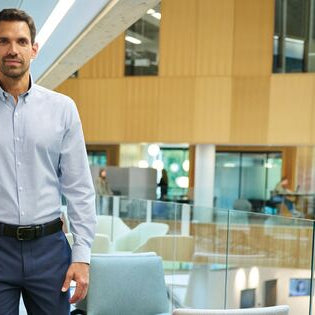 The Ultimate Guide to Men’s Work Shirts: Style, Comfort, and Functionality - The Staff Uniform Company