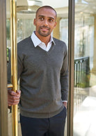 7818: Boston Mens V-Neck Jumper Mens Knitwear Brook Taverner