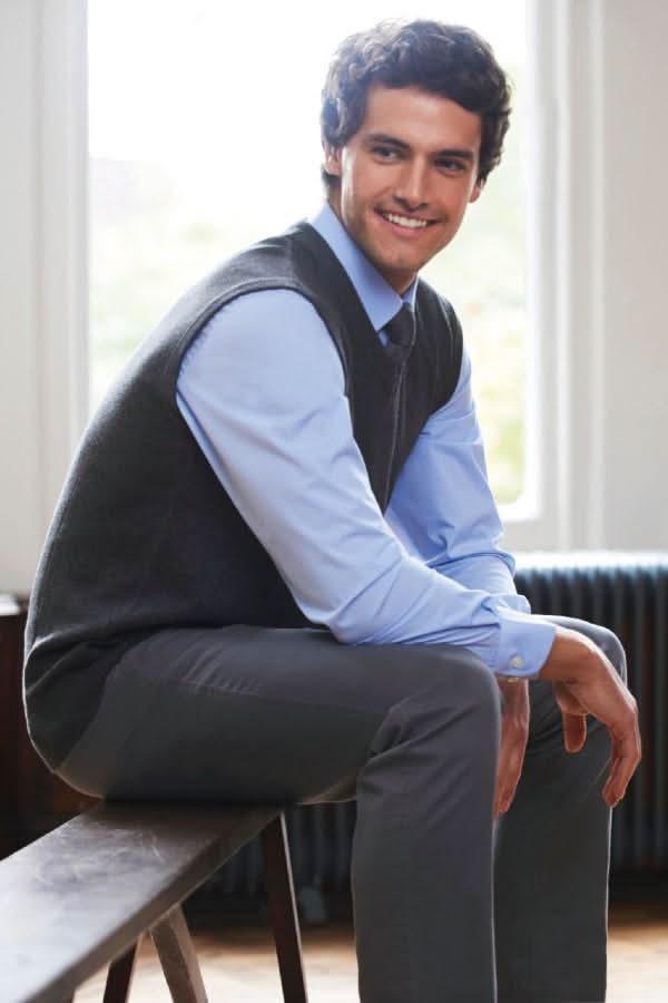 7819: Detroit Mens V-Neck Sleeveless Top Mens Knitwear Brook Taverner