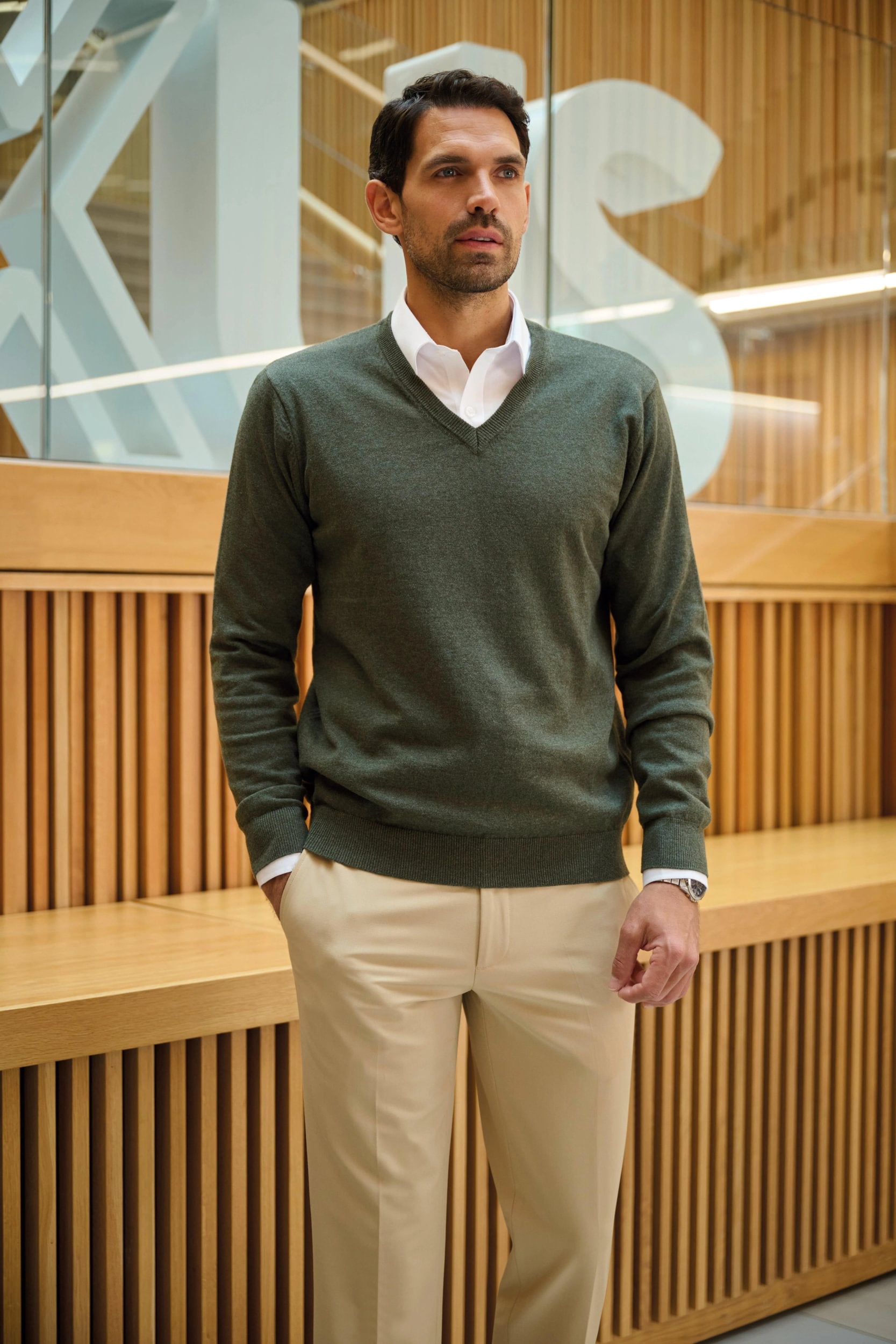 Berlin Mens V-Neck Jumper Mens Knitwear Brook Taverner