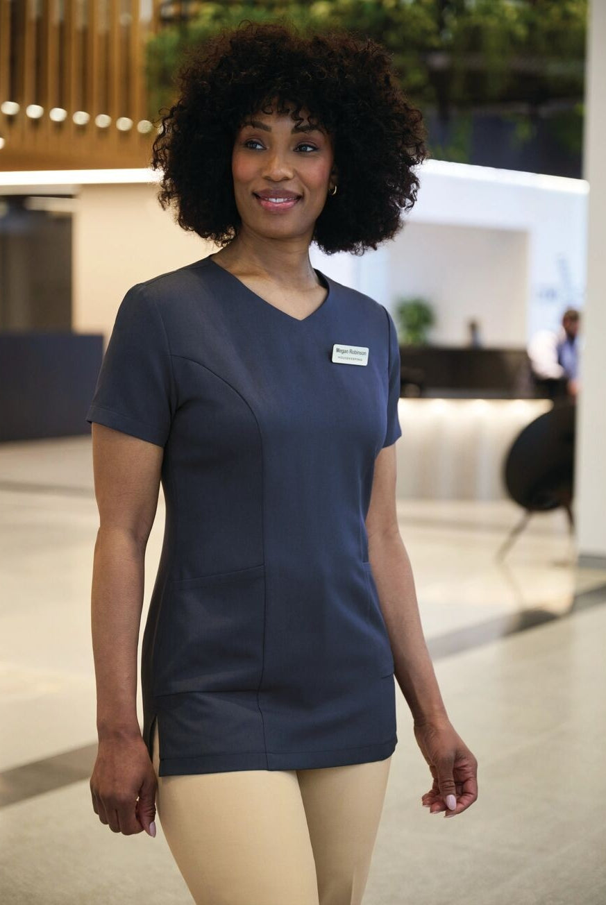 2402: Lockhart V-Neck Tunic Housekeeping Brook Taverner