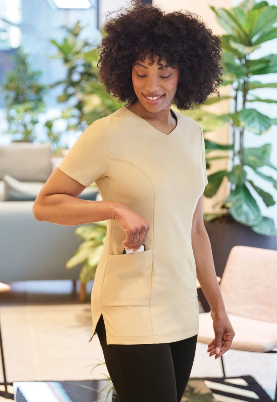 2402: Lockhart V-Neck Tunic Housekeeping Brook Taverner