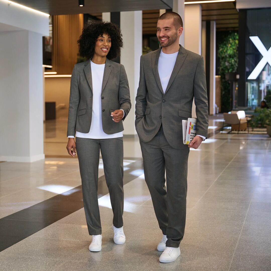 Brook Taverner Rapport Suit Collection